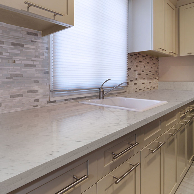 carrara-white-marble_everest-interlocking-pattern-8mm_white-sophie-porcelain-c